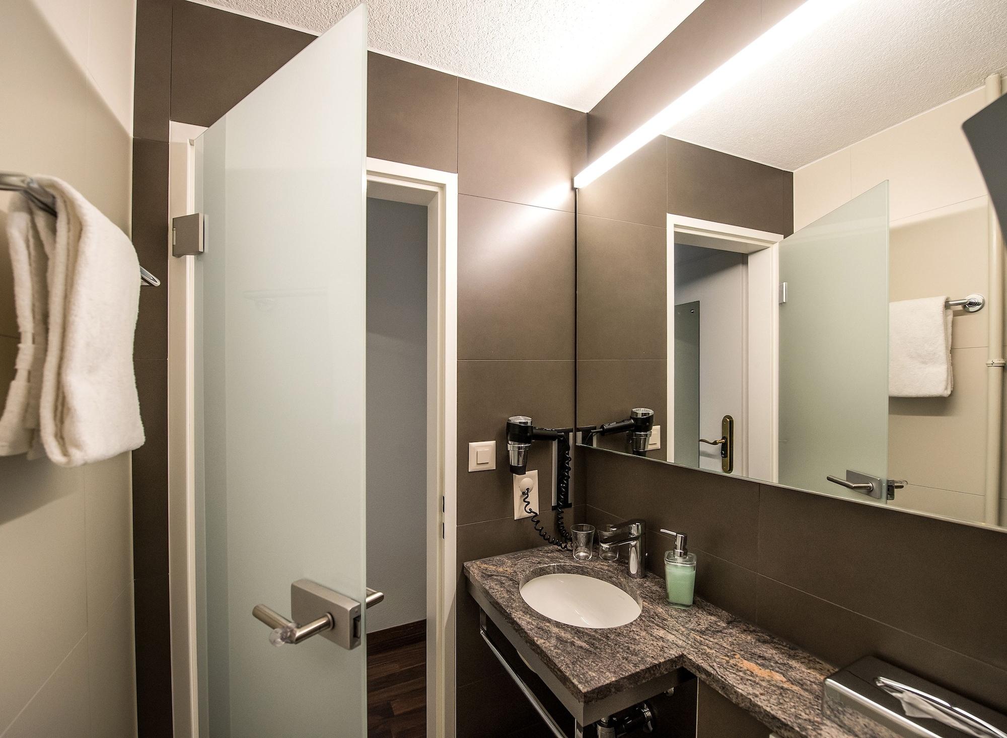 Alexander Guesthouse Zurich Old Town Dış mekan fotoğraf