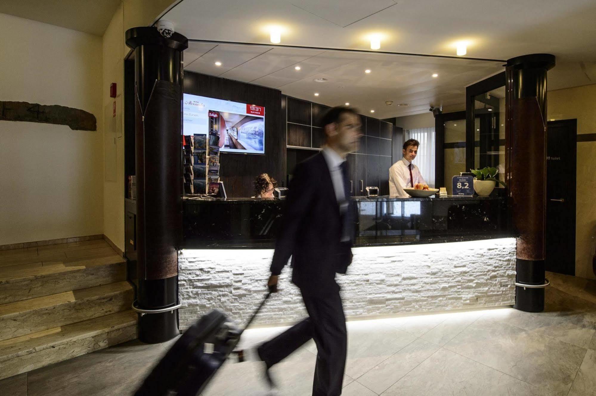 Alexander Guesthouse Zurich Old Town Dış mekan fotoğraf