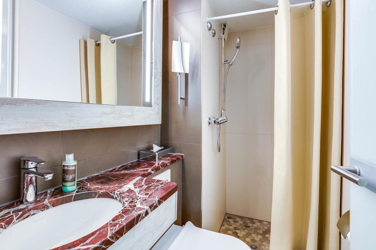 Alexander Guesthouse Zurich Old Town Dış mekan fotoğraf